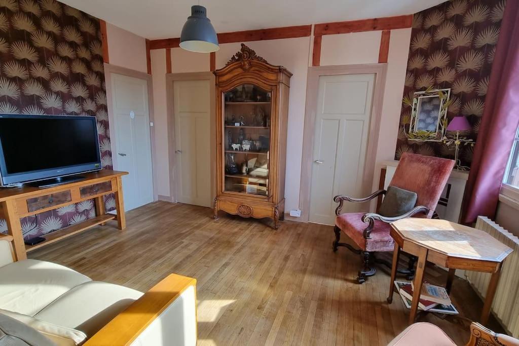 Les Noyers Monestois Entre Cher Et Canal De Berry Mennetou-sur-Cher エクステリア 写真