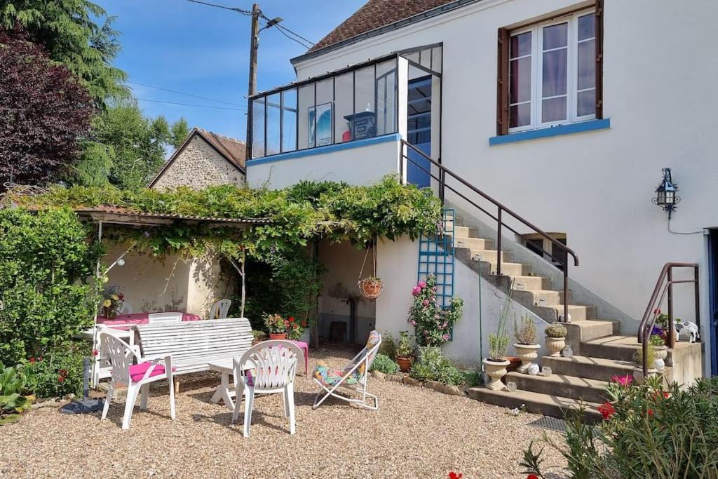 Les Noyers Monestois Entre Cher Et Canal De Berry Mennetou-sur-Cher エクステリア 写真